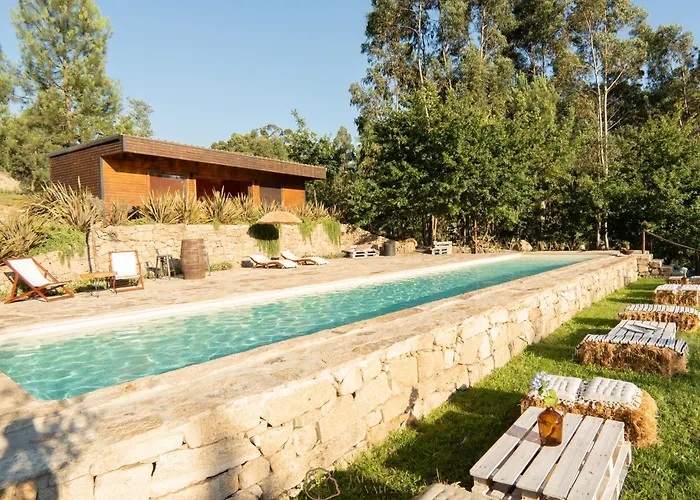 Tapada Dos Vales 팜스테이 *